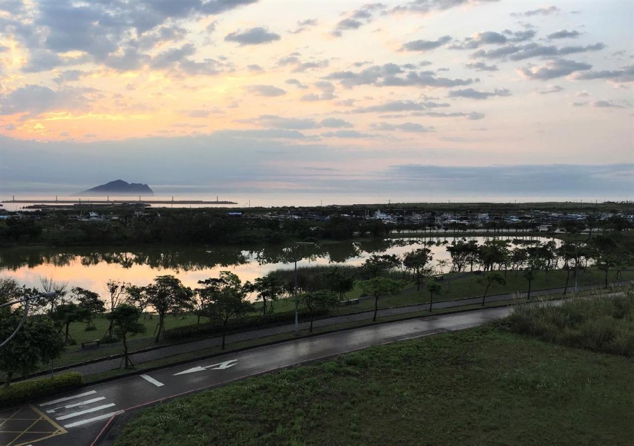 Lan Yue Homestay Toucheng Exteriör bild